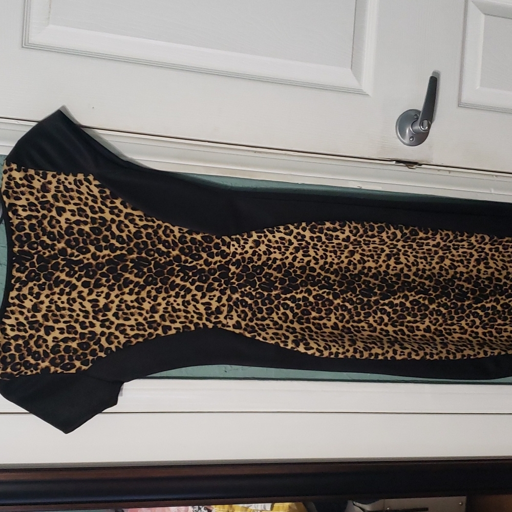 Dress - Picture 2 of 4